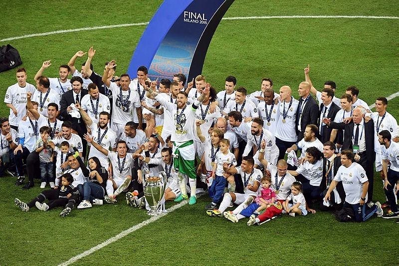 Şampiyonlar Ligi finalinde Türk bayrağına çirkin müdahale!