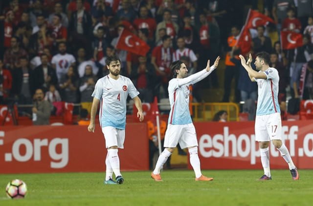 Sergen Yalçın sosyal medyayı salladı!