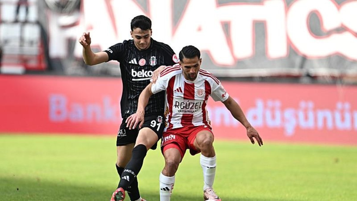 TRANSFER HABERLERİ | Beşiktaş'ın genç yıldızı için Ajax devrede! Sezon sonunda teklif gelebilir TRANSFER HABERLERİ | Beşiktaş'ın genç yıldızı için Ajax devrede! Sezon sonunda teklif gelebilir