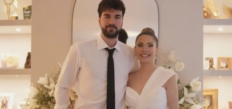 Buğrahan Tuncer ve Eda Ece nişanlandı!