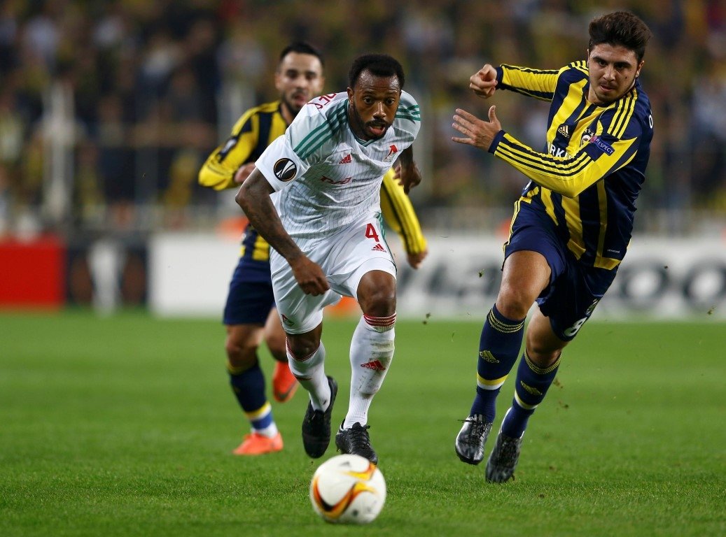 Galatasaray Beşiktaş’ın eski yıldızını alıyor