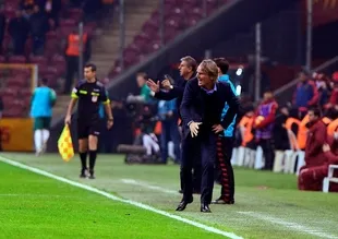 Riekerink, Fatih Terim'i solladı