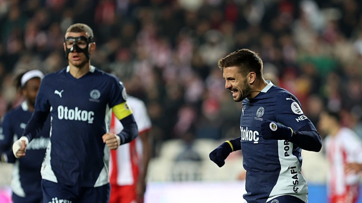 Fenerbahçe'de bir dönem sona mı eriyor? İşte Tadic ve Dzeko planı Fenerbahçe'de bir dönem sona mı eriyor? İşte Tadic ve Dzeko planı