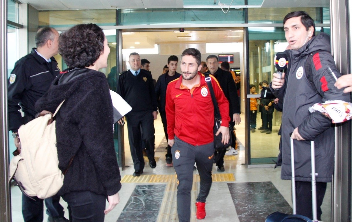 Sabri Sarıoğlu, Galatasaray’dan ayrılıyor mu?