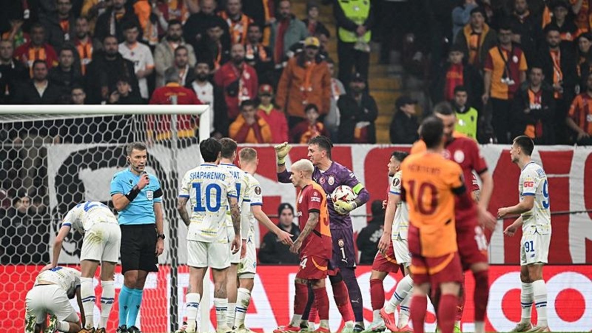 Galatasaray 3-3 Dinamo Kiev (MAÇ SONUCU - ÖZET) Galatasaray 3-3 Dinamo Kiev (MAÇ SONUCU - ÖZET)