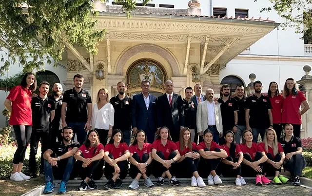TVF Başkanı Üstündağ’dan Sultanlar’a güvenoyu - 1