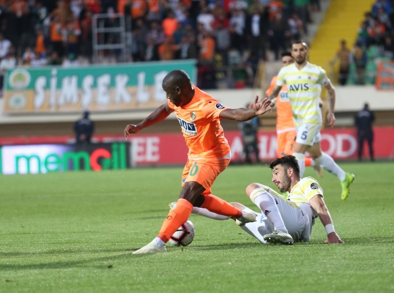 Fenerbahçe Ersun Yanal’dan kurtulmalı!