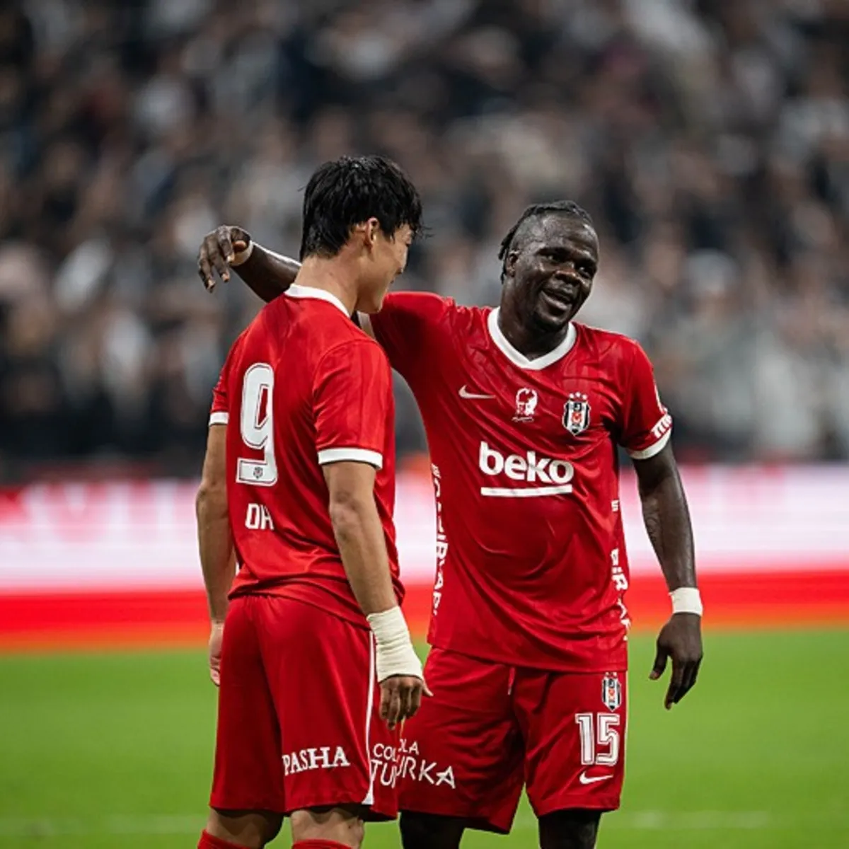 Beşiktaş Başakşehir'e karşı 2. yarıda açıldı! Dolmabahçe'de zirve takibi sürdü
