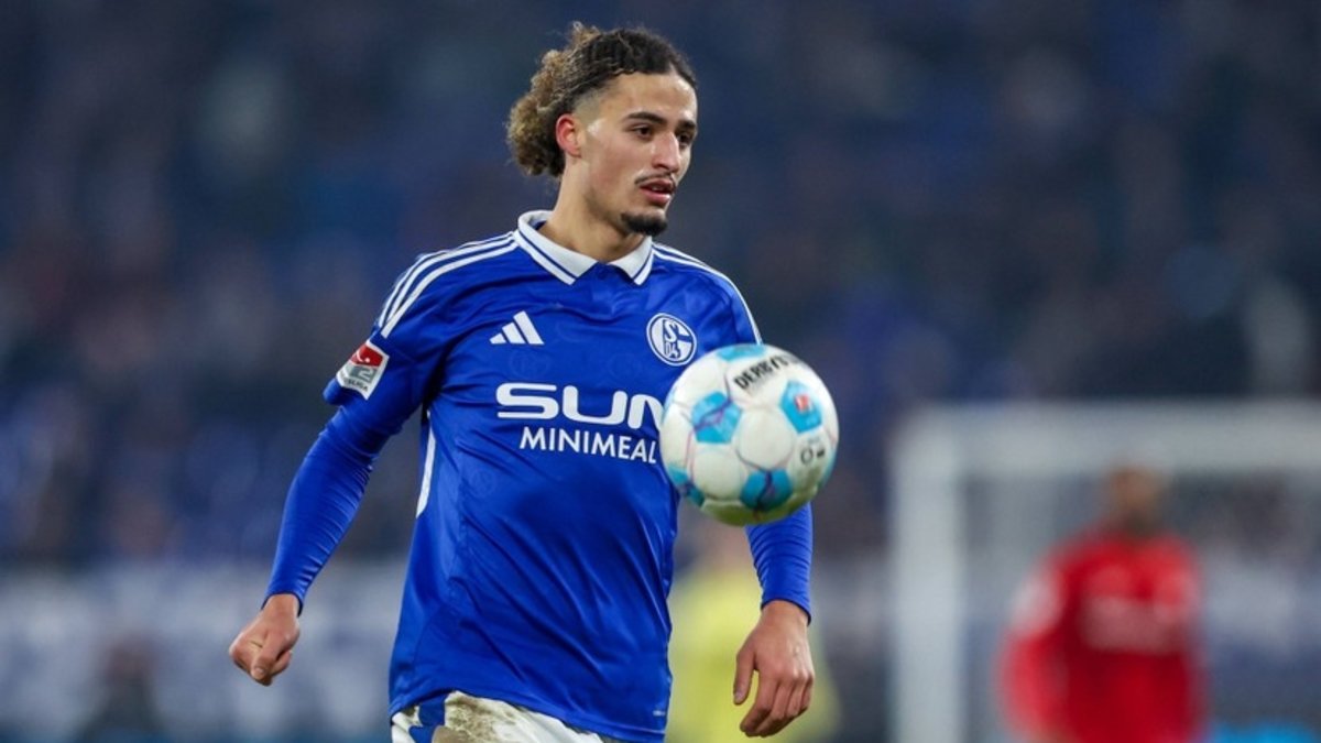 TRANSFER HABERLERİ | Beşiktaş'tan sağ bek hamlesi! TRANSFER HABERLERİ | Beşiktaş'tan sağ bek hamlesi!