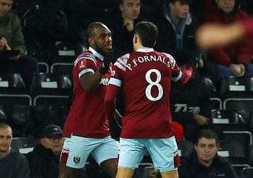 West Ham üst turda!