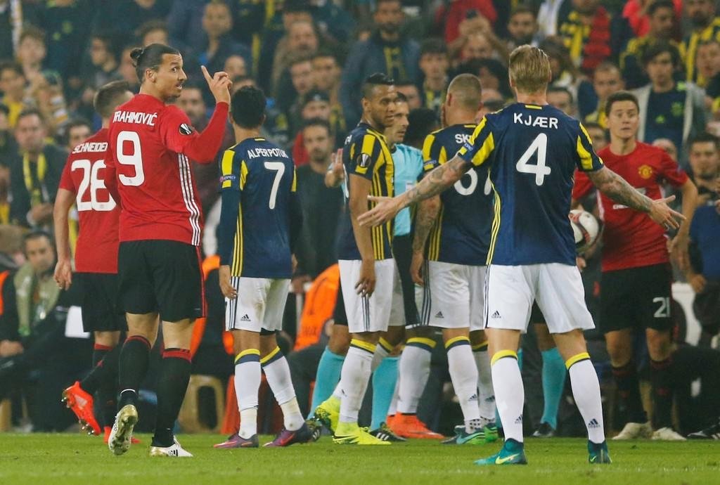 Fenerbahçe - Manchester United maçından kareler
