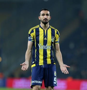 Galatasaray’dan Mehmet Topal bombası!