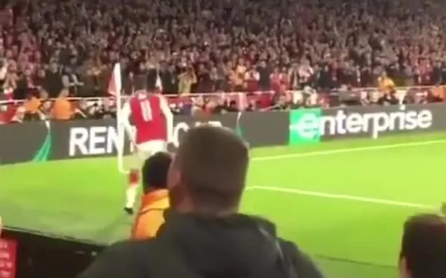 Mesut Özil'den alkış toplayan hareket