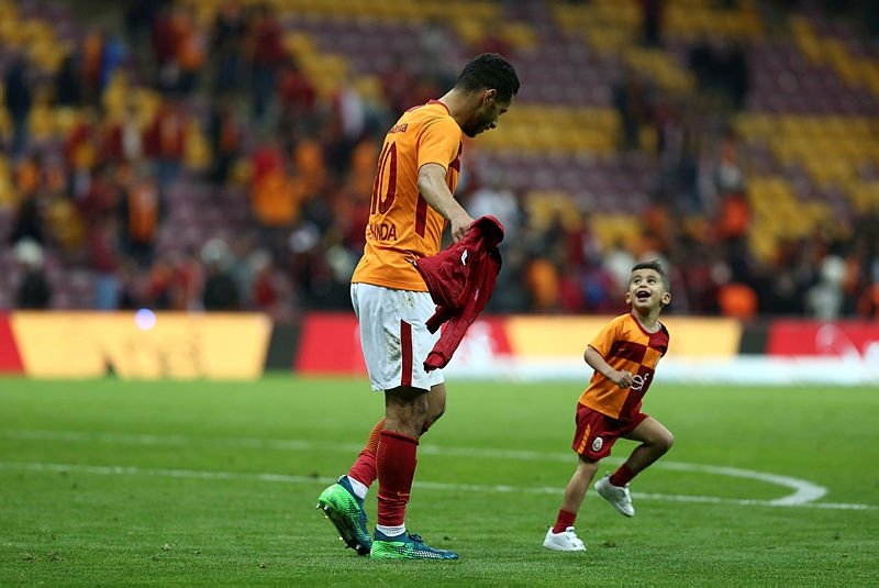 Younes Belhanda’dan ayrılık açıklaması