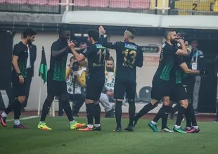 Akhisar Belediyespor "nefes aldı"