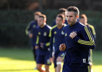 Van Persie'den geçmiş olsun mesajı!