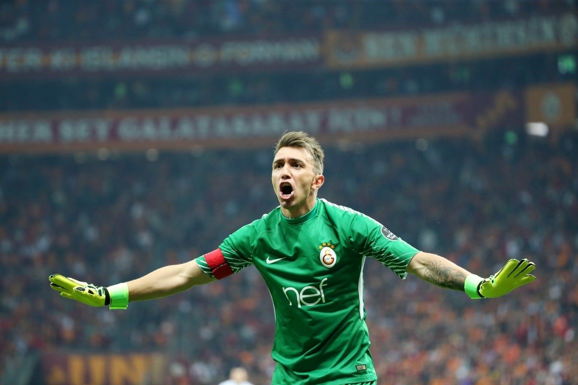 Watford’dan Muslera’ya kanca