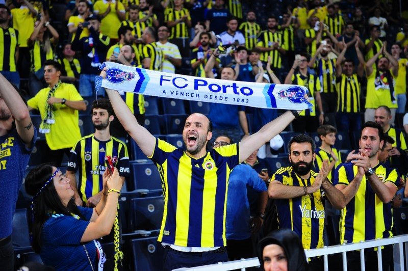 Fenerbahçe - Benfica maçından görüntüler