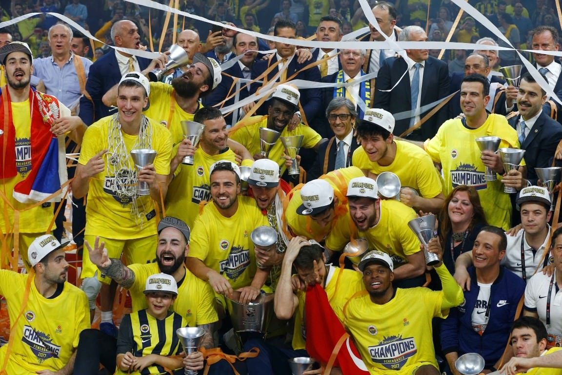Datome söz verdi, saçlarını kestirdi