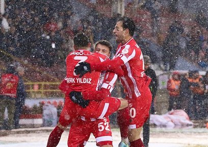 Karlar altında kazanan Bolu!
