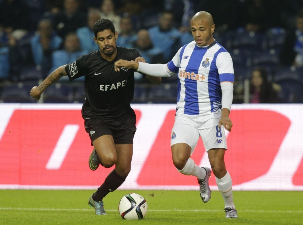 Brahimi Beşiktaş’tan teklif bekliyor