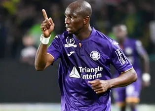 Galatasaray'da Mbia sürprizi