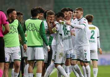 Bursaspor 3 puanı 3 golle aldı!