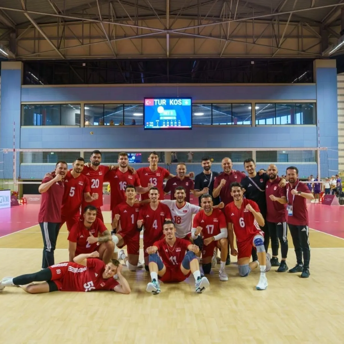 Erkek Milli Voleybol Takımı, 20. Akdeniz Oyunları 2. maçında Kosova'yı 3-2 mağlup etti!