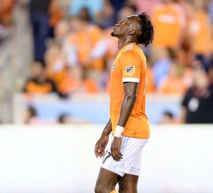 Fenerbahçe’ye Alberth Elis sürprizi!