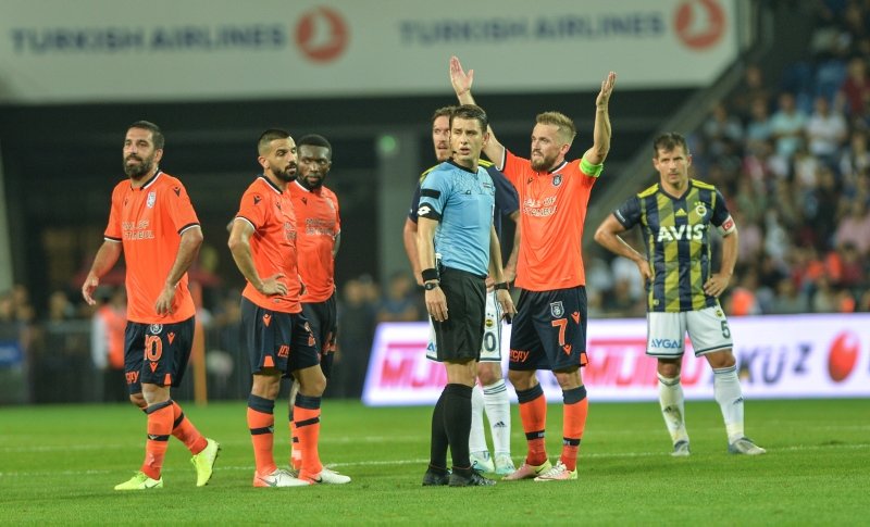 Spor yazarları Başakşehir - Fenerbahçe maçını yazdı!