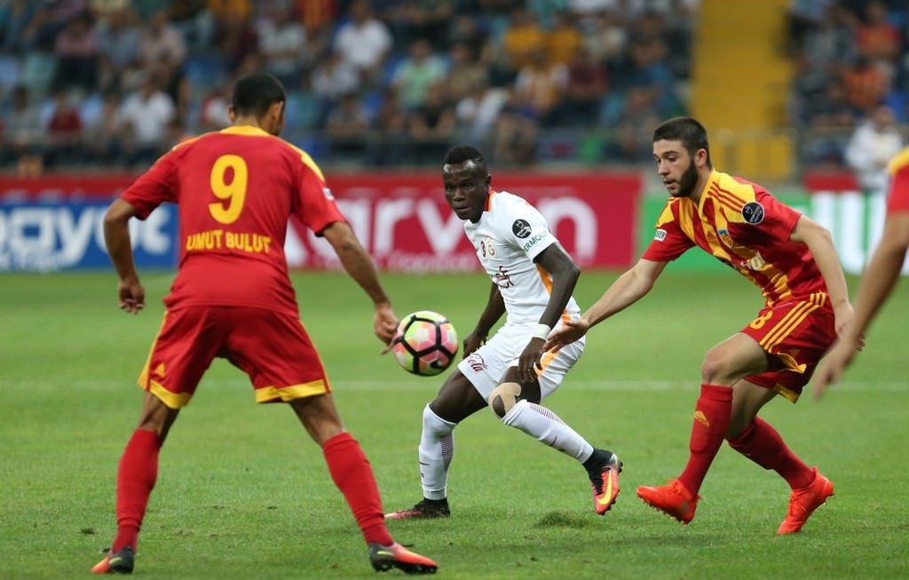 Galatasaray’dan devrim gibi karar!