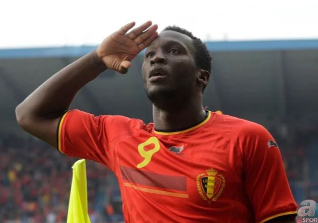 Dünden bugüne ’Asker Selamı’ veren futbolcular