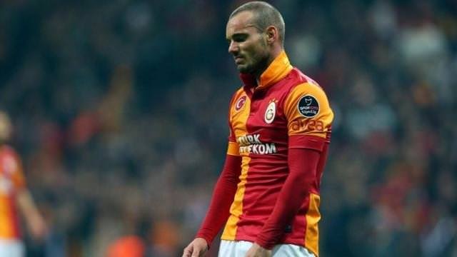 Galatasaray’dan Sneijder’e bir şok daha!