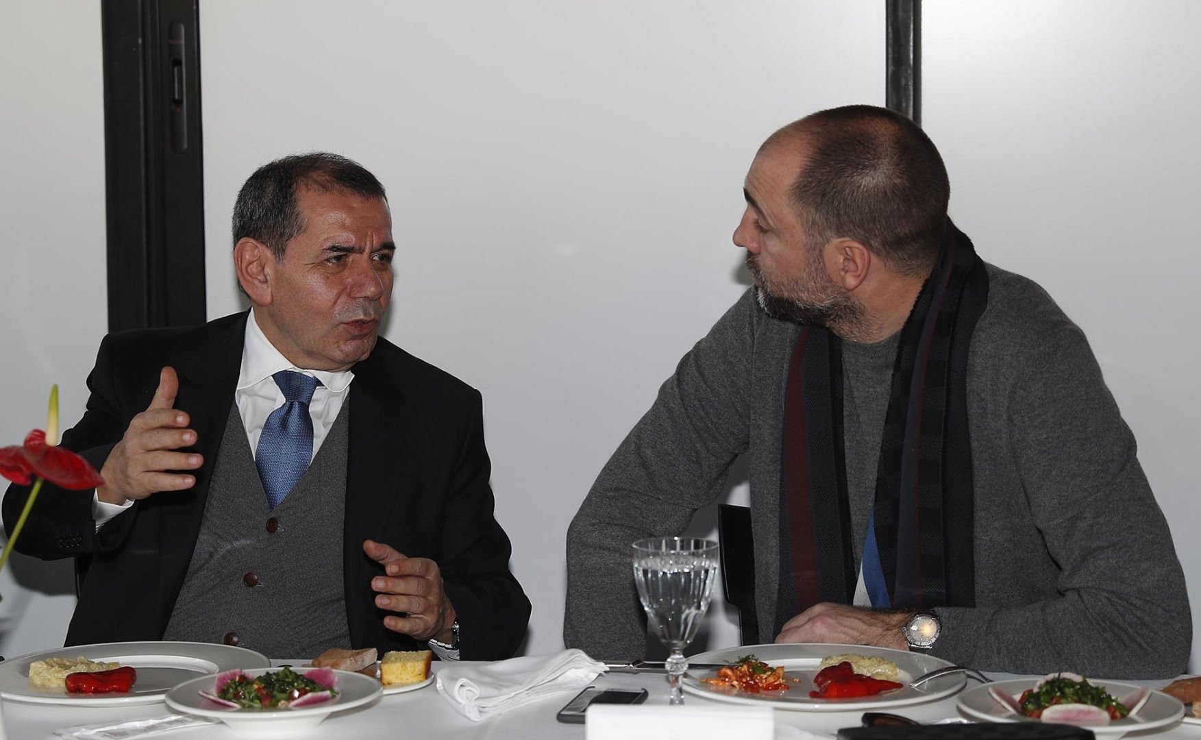 Tudor’un vedasında şok an!