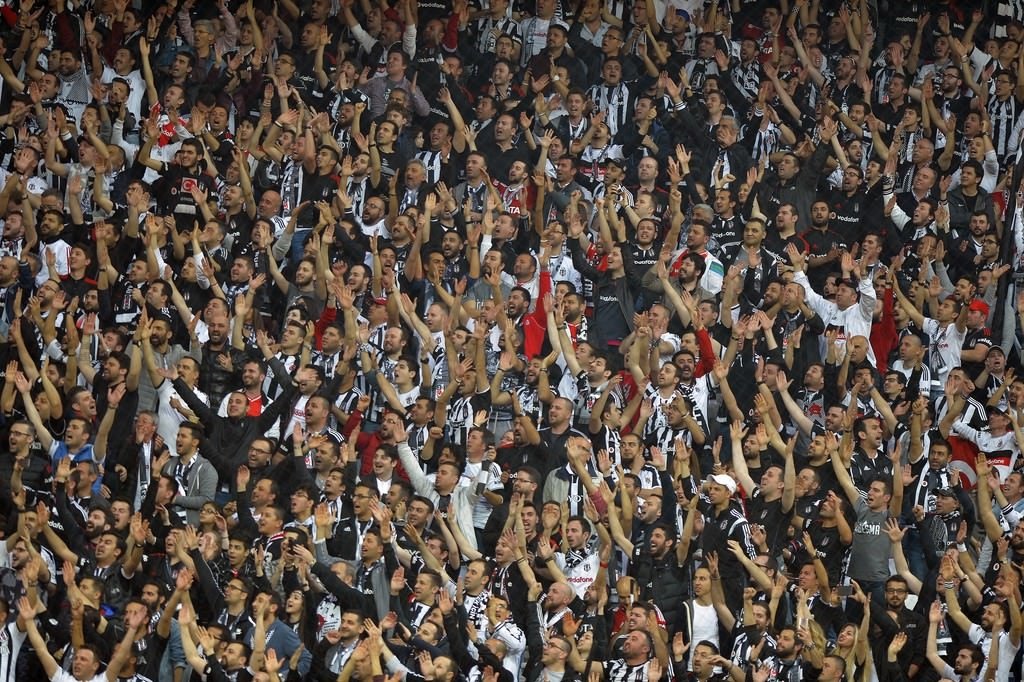 Vodafone Arena’daki ilk maçta tanıdık isimler