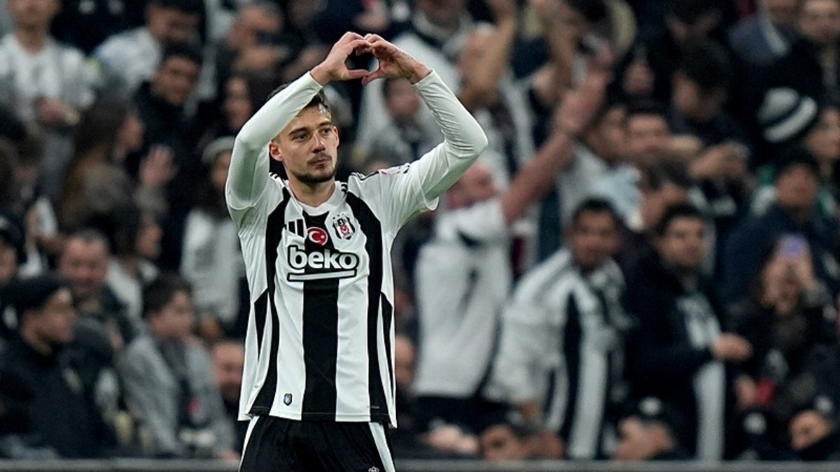 Ernest Muçi: İkinci yarıda iyi bir karakter ve reaksiyon gösterdik! Ernest Muçi: İkinci yarıda iyi bir karakter ve reaksiyon gösterdik!