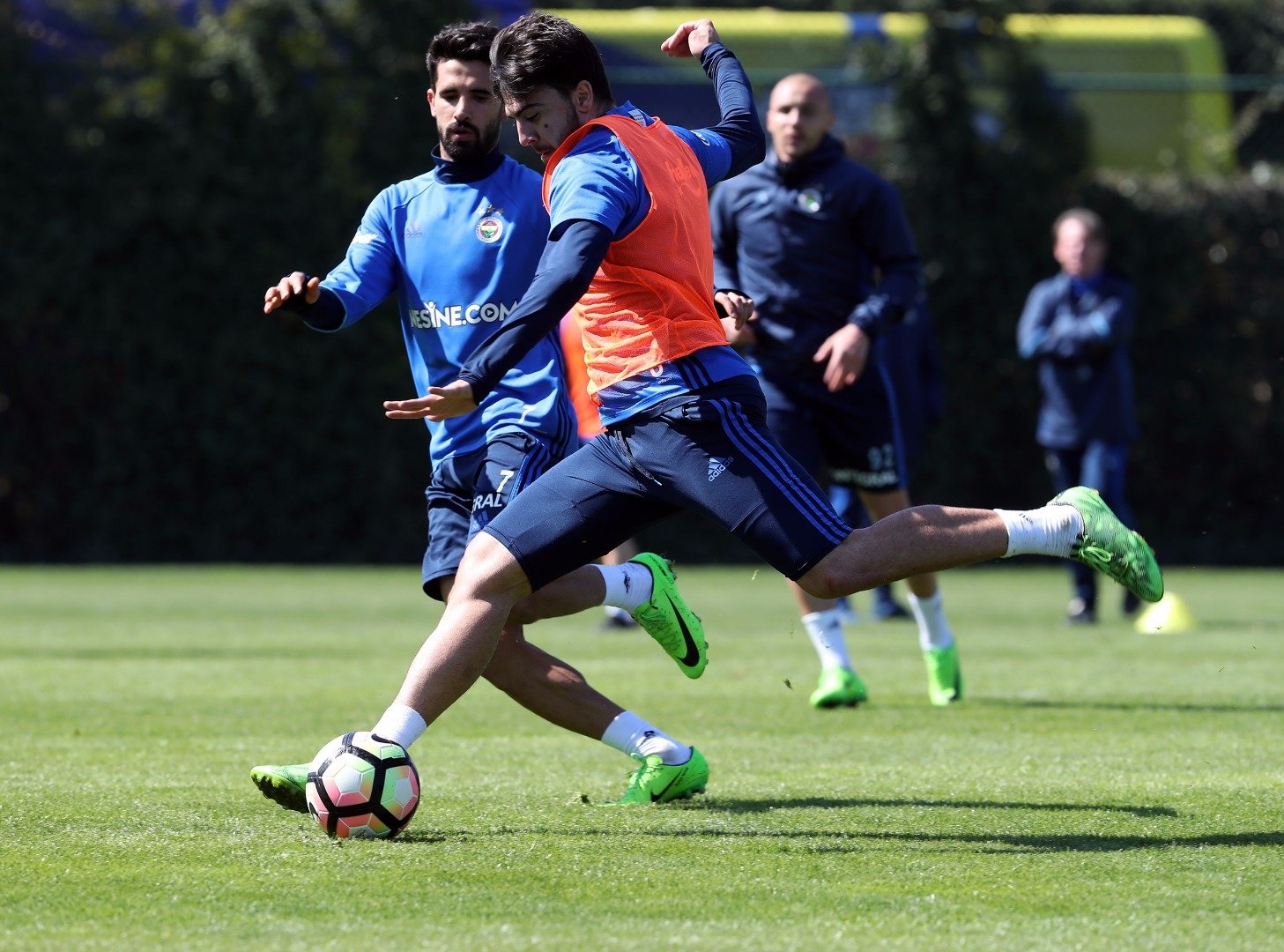 Fenerbahçe idmanında sürpriz görüntü