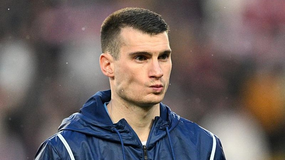 TRANSFER HABERİ - Fenerbahçe Livakovic'in bonservisini belirledi! Serie A'dan 3 takım sırada TRANSFER HABERİ - Fenerbahçe Livakovic'in bonservisini belirledi! Serie A'dan 3 takım sırada