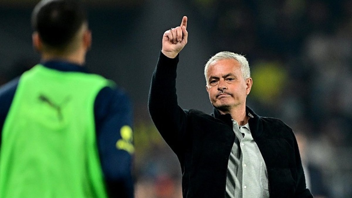 Fenerbahçe'nin hedefinde Süper Lig'den 2 isim var! Fenerbahçe'nin hedefinde Süper Lig'den 2 isim var!