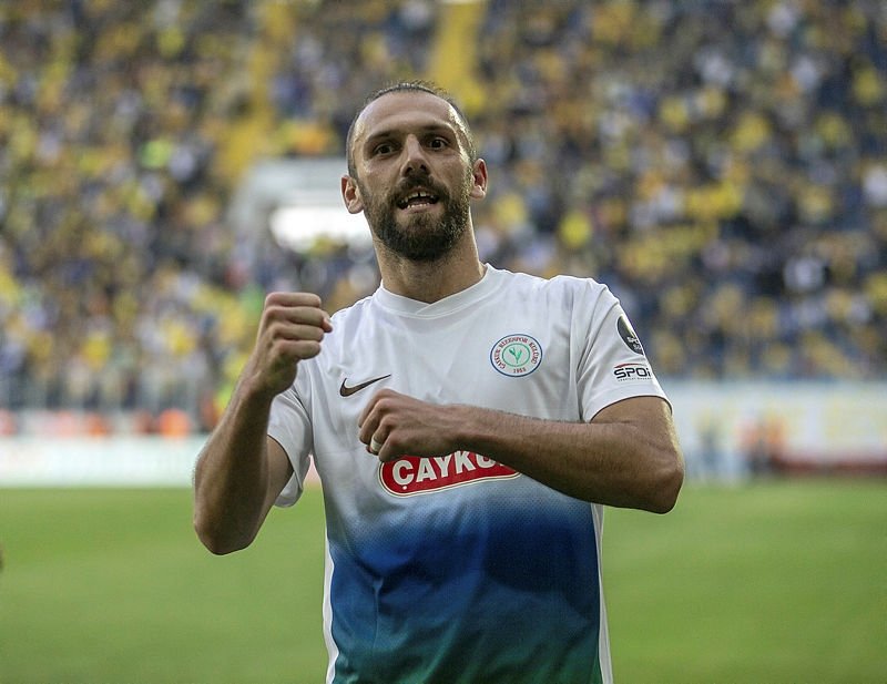 Fenerbahçe’de santrfora 4 aday!