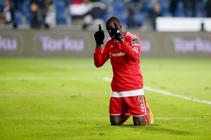 Sosyal Medya’da Demba Ba yorumları