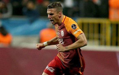Lukas Podolski’den Galatasaray’ın konteyner kampanyasına yardım