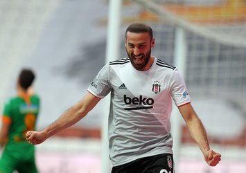 Yönetimden Cenk Tosun mesajı! Transfer ateşi yakıldı