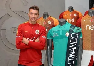Muslera, Simovic'in rekorunu egale etmeye hazır