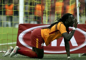 Bafetimbi Gomis durdurulamıyor