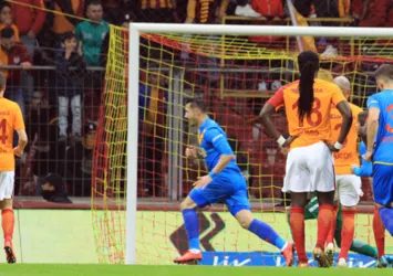 Göztepe ile Galatasaray 52'nci randevuda