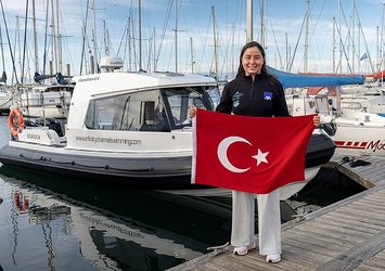 Bengisu Avcı Kuzey Kanalı’nı en hızlı geçen Türk oldu