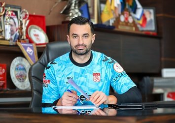 Kaleci Gökhan Akkan Sivasspor'da