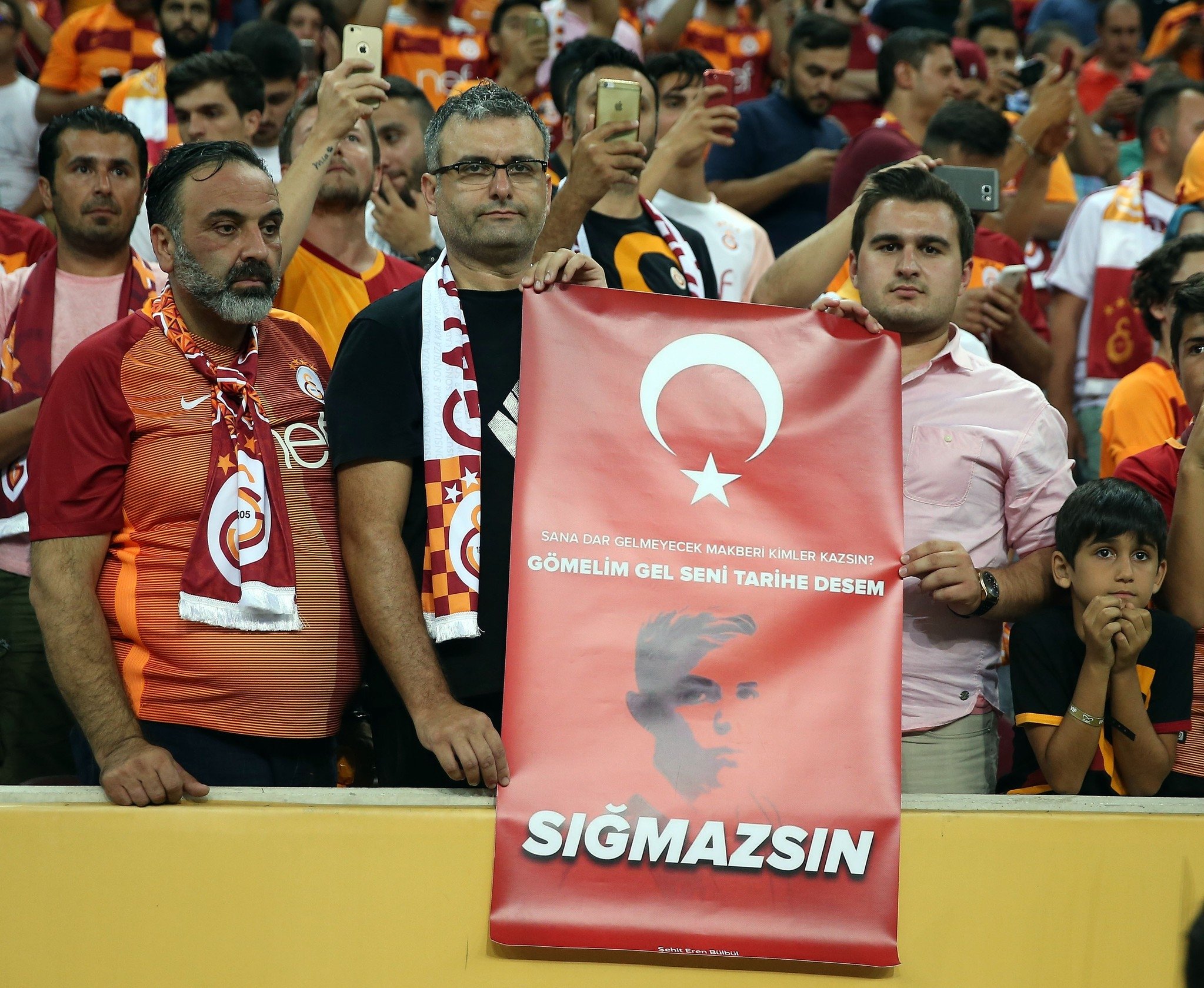 Galatasaray sosyal medyayı salladı