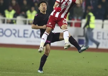 Nagatomo sınıfta kaldı